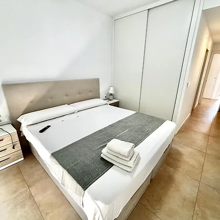 Sakura Luxury Poniente 公寓