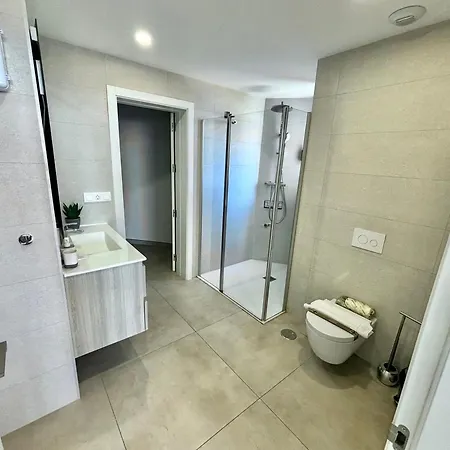 Sakura Luxury Poniente 公寓