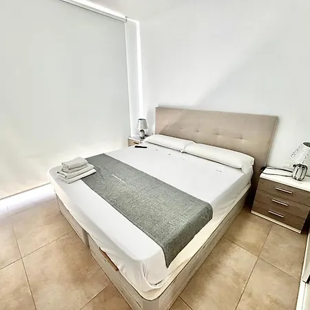 アパート Sakura Luxury Poniente ベニドルム