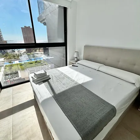 Sakura Luxury Poniente アパート ベニドルム