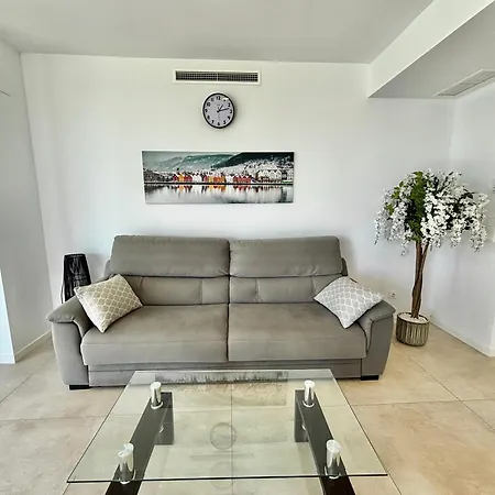 Apartamento Sakura Luxury Poniente