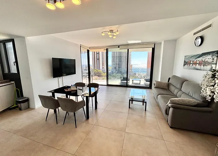 Sakura Luxury Poniente