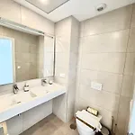 Sakura Luxury Poniente *